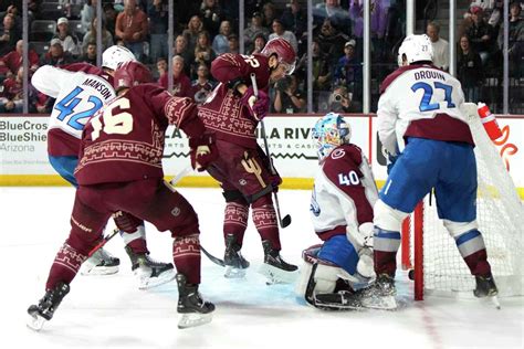Coyotes overcome 4-goal deficit to stun Avalanche in overtime